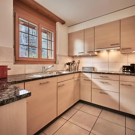 Mountain View, Luxury, Spacious With Views * Lauterbrunnen